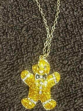Kohl’s Gold Tone Gingerbread Man Pendant Necklace NWT